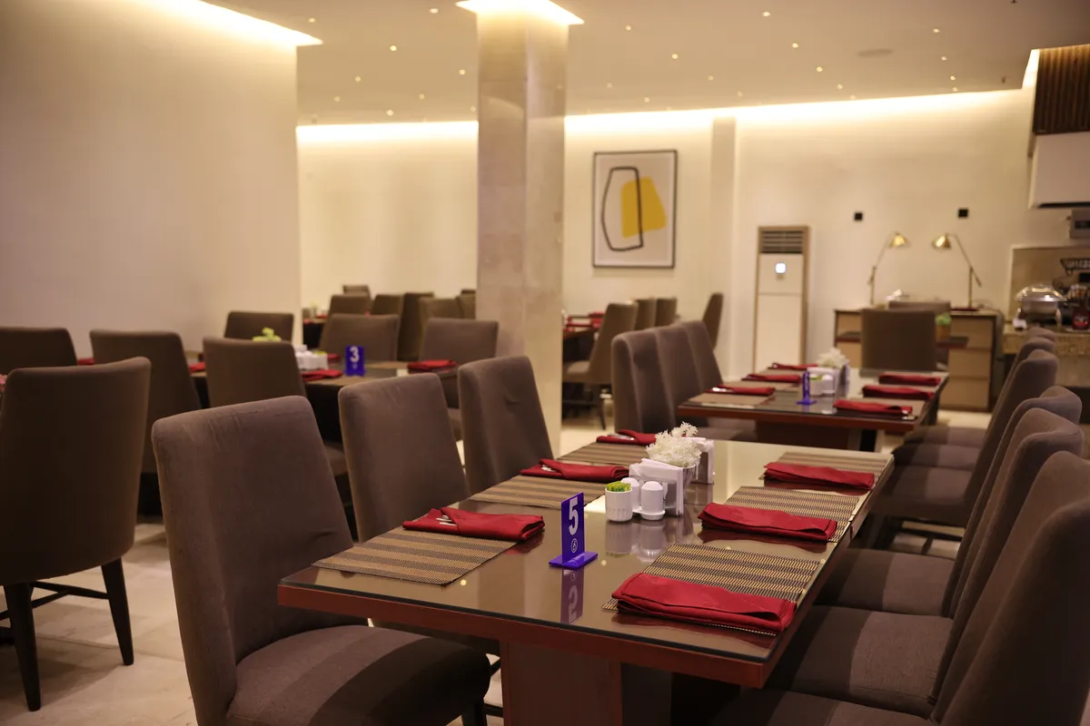 Bentwood Restaurant Details