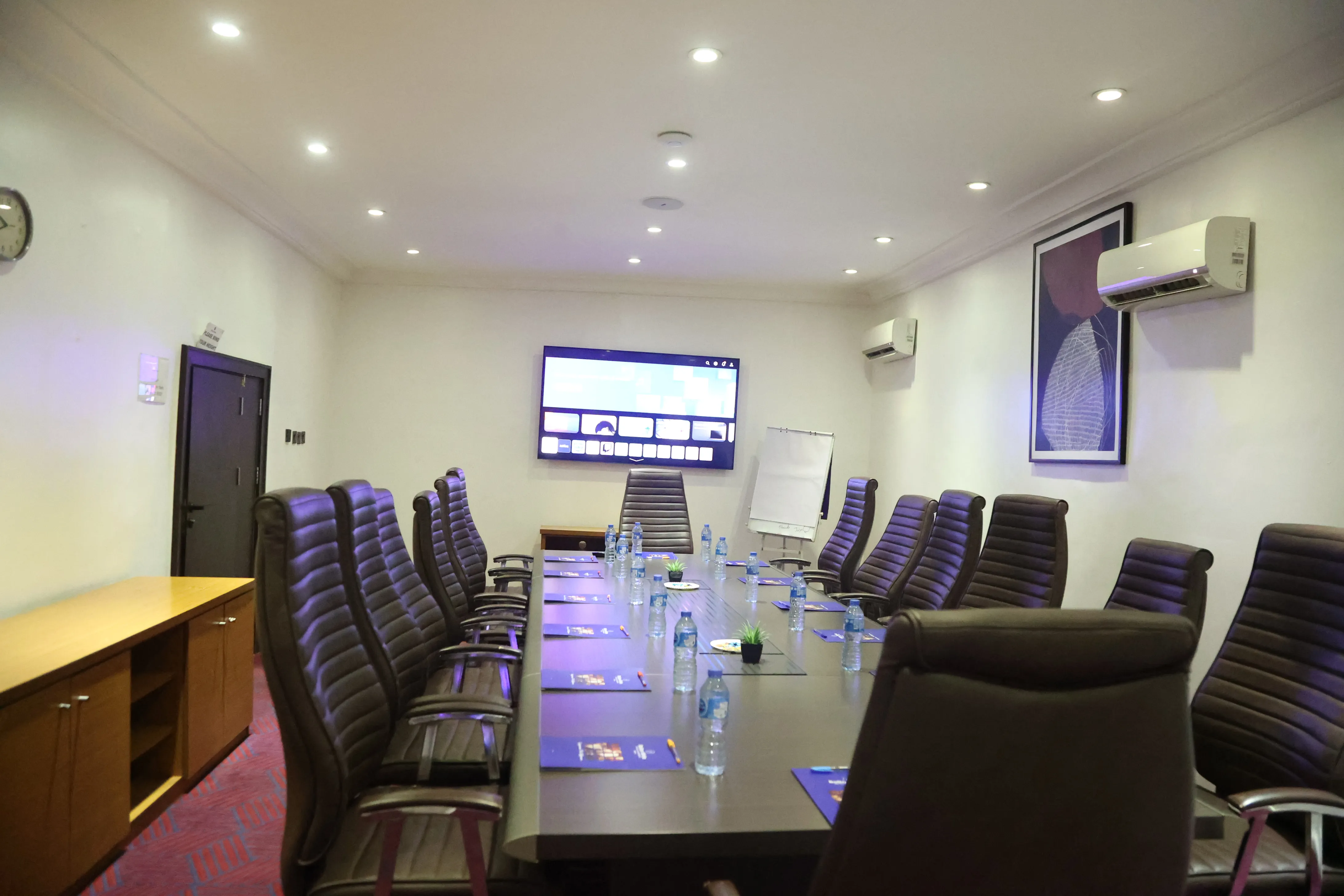 Vicky Boardroom